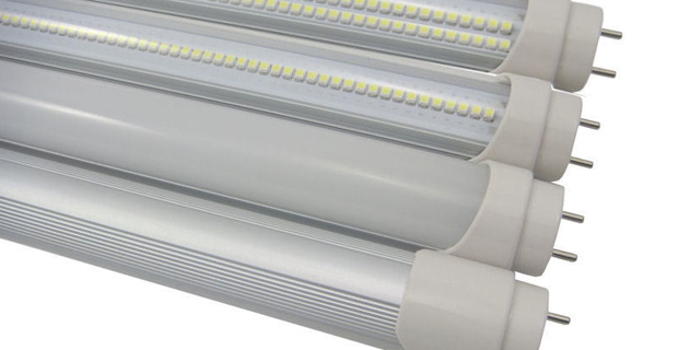 Differenze tra tubi neon e tubi a LED: efficienza e consumi